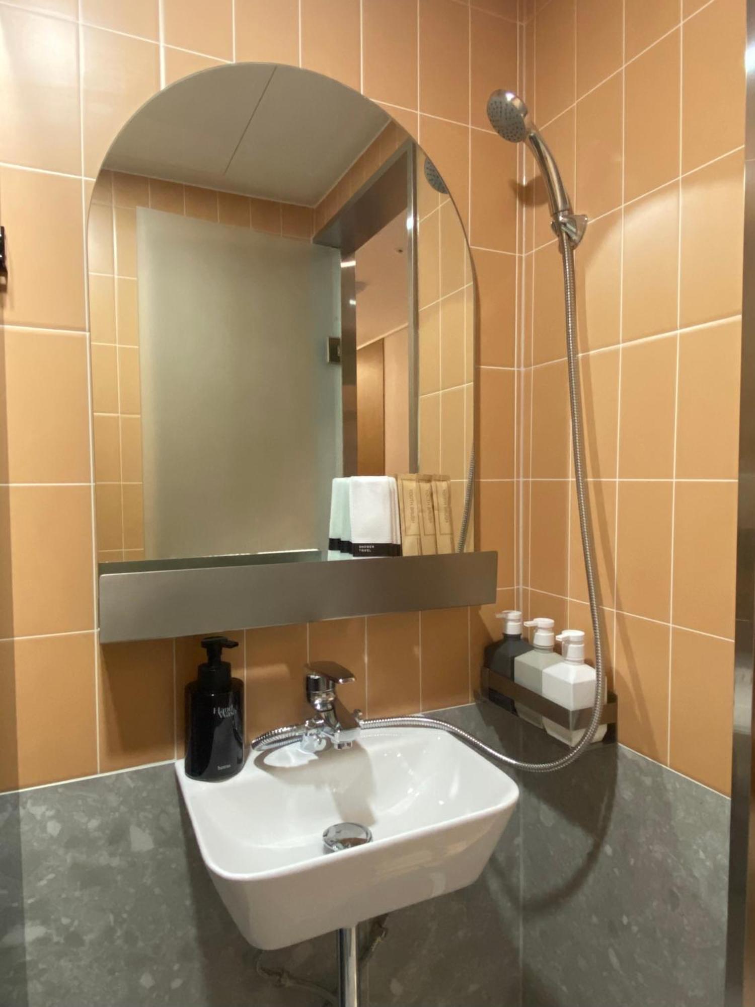 Huga Inn Сеул Екстериор снимка