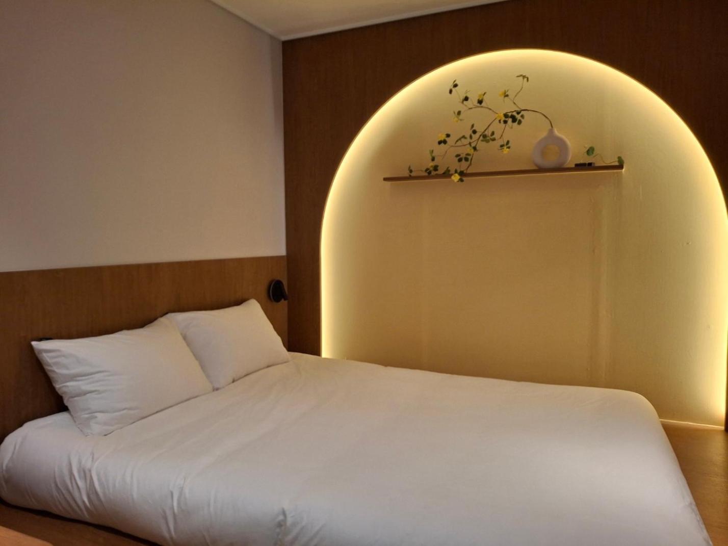 Huga Inn Сеул Екстериор снимка